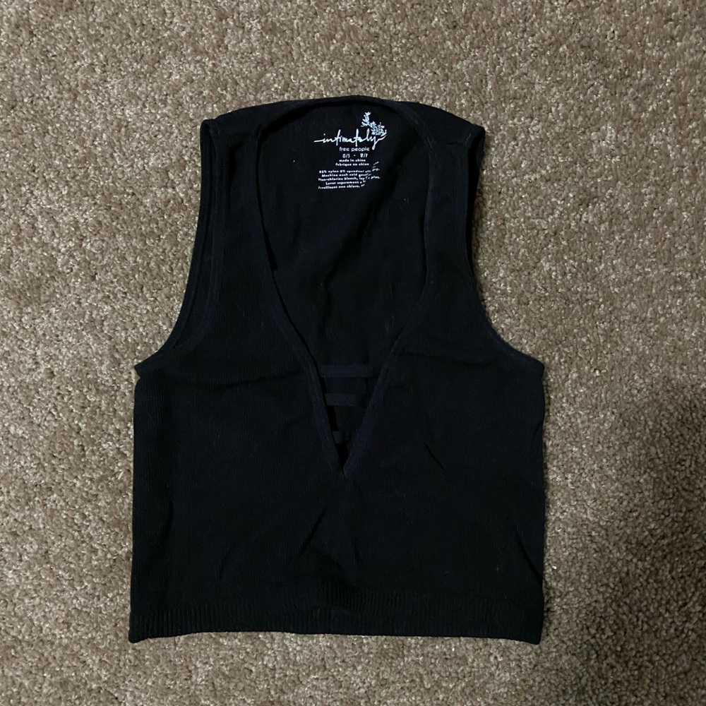 Brand: Free People. Size: XS/S. Colour: Black